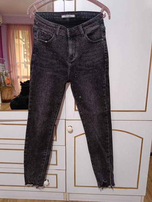 Продавам дънки с/м размер