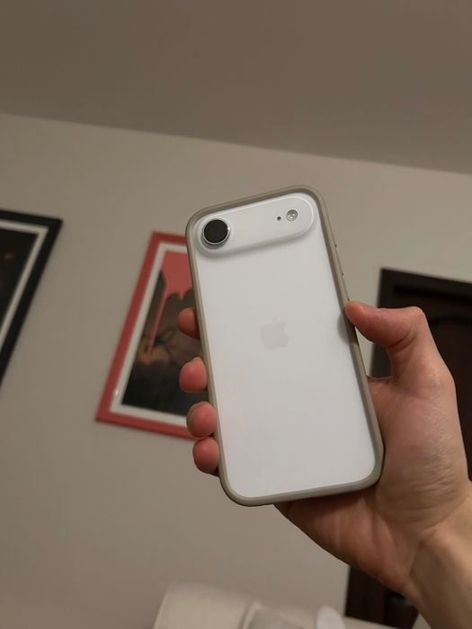 IPhone Air 256 / Cloud White