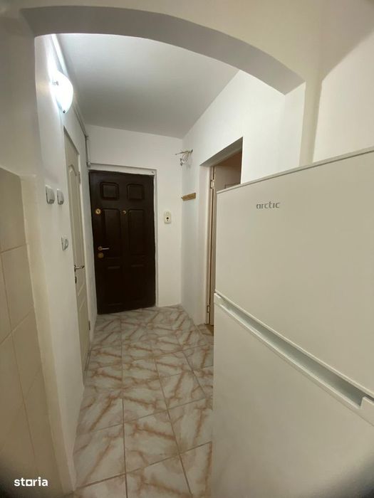 Garsoniera la etajul 3 RENOVATA, mobilata si utilata zona NORD