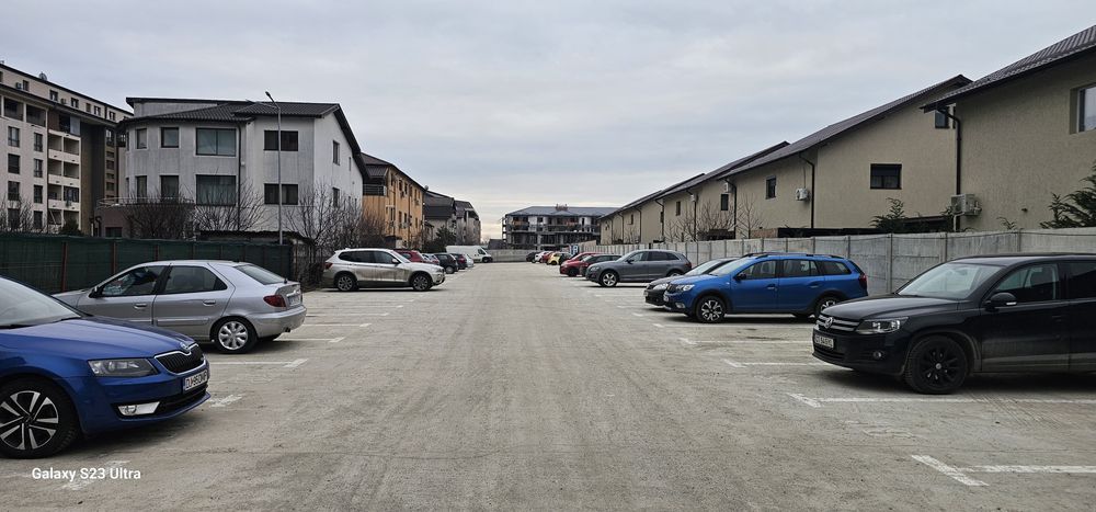 Vand sau închiriez  loc de parcare