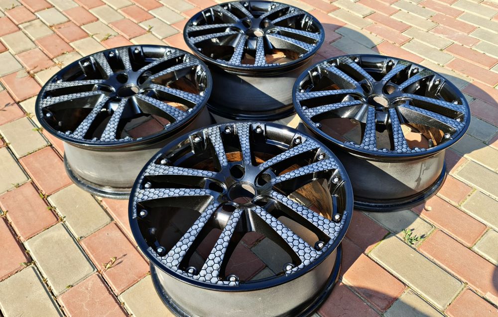 Титанки R17, 5x112 комплект