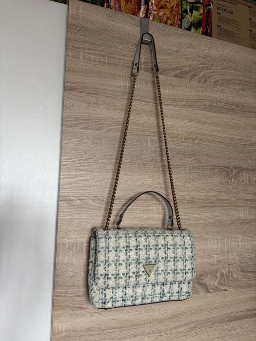 Дамска чанта Guess