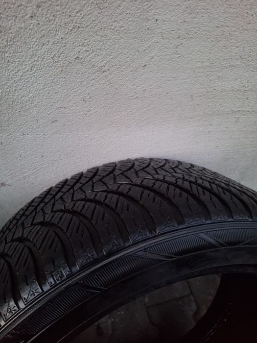 Гуми Falken Euroall Season AS210 размер 245/40/18 ДОТ : 1023