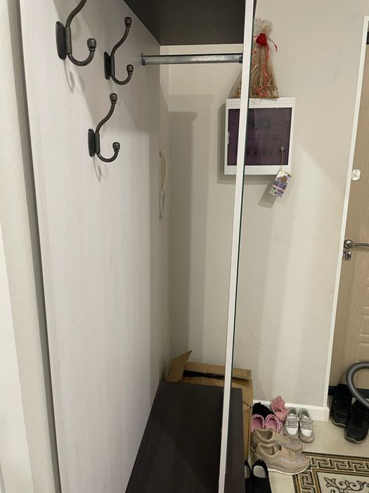 Срочно продаётся прихожий