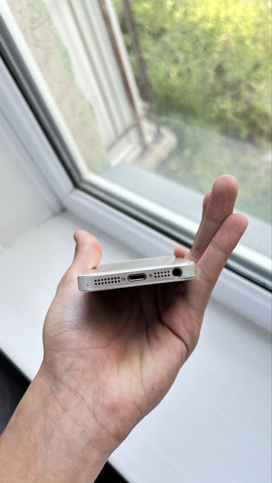 Продам айфон 5s на 64