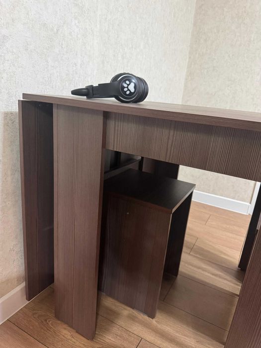 Кухонный стол продам