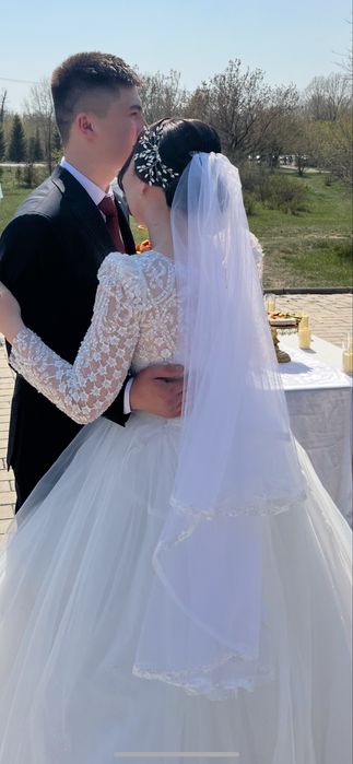 Продам красивое свадебное платье.