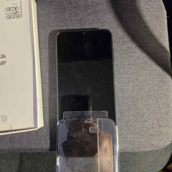 Продавам нов Смартфон Samsung Galaxy A14, 164GB, 4GB RAM, 4G,черен цвят