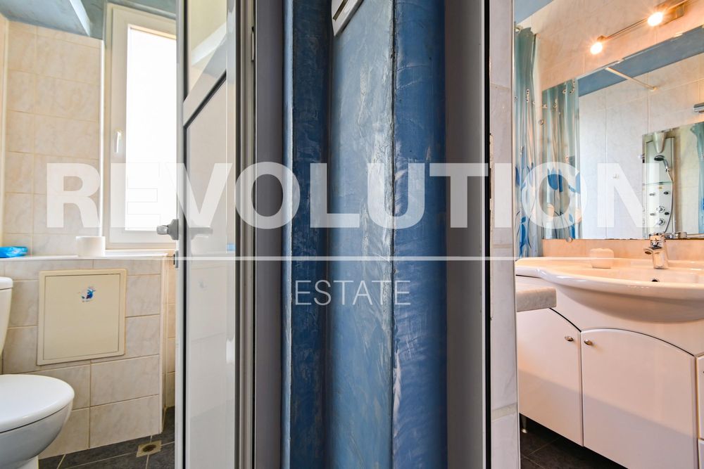 Дава се под наем Тристаен апартамент в София, Център - 135 кв.м за 1000 € - Снимка #21