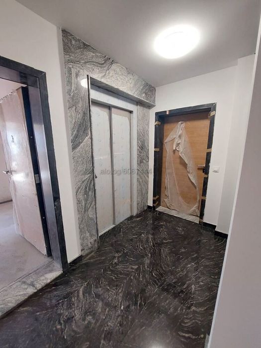 Продава се Двустаен апартамент в София, Център - 70 кв.м за 2500 €/кв.м - Снимка #3