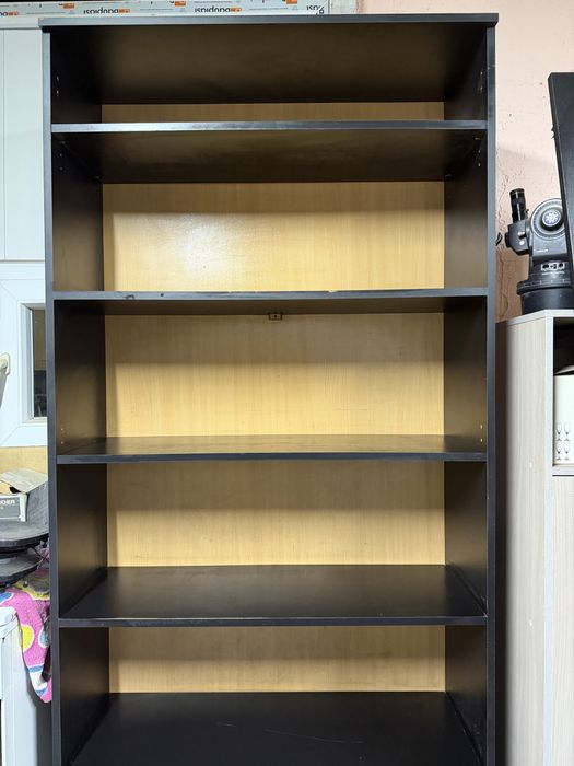 Шкаф офисный черного цвета