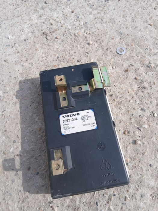 Modul confort volvo v40(2002) 1.9 tdi cod SW30621306