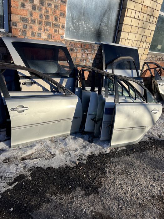 Дверь передняя правая задняя левая на камри 30 оригинал