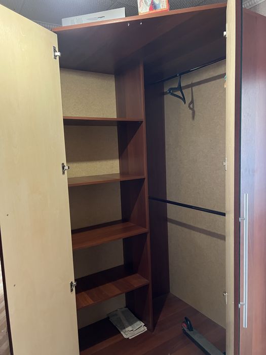 Продам шкаф в прихожую