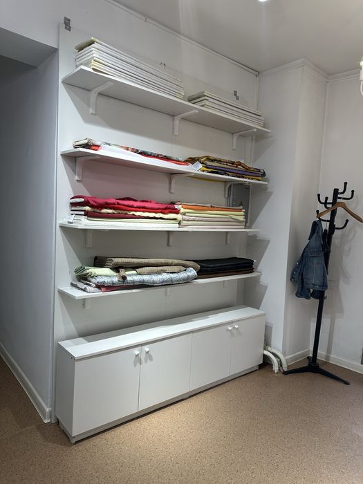 Продам полки с тумбочка шкаф