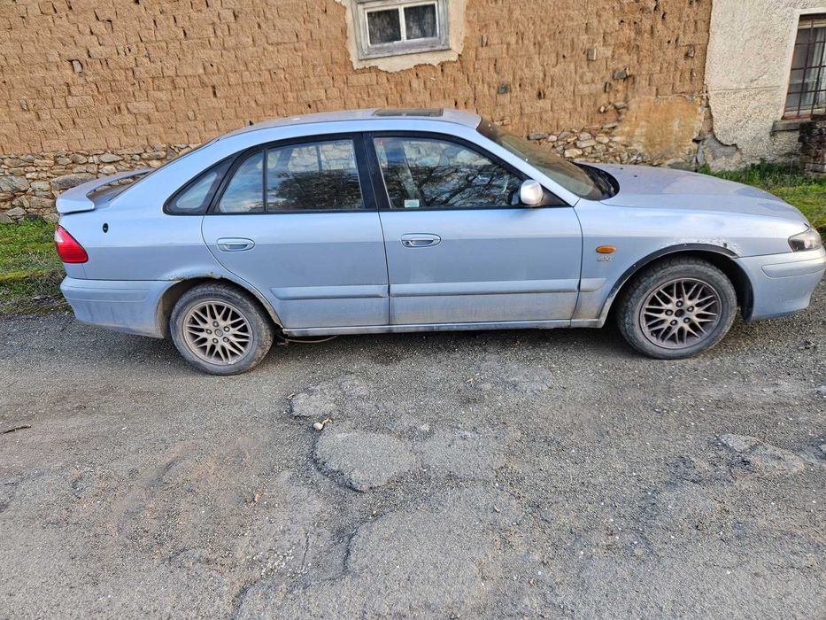 Мазда 626, 2бр. на части-хечбек 2л, 2001 и комби 1.8, 1998