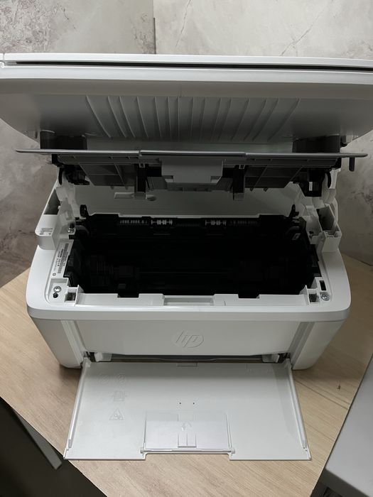 Принтер Hp Laserjet M141