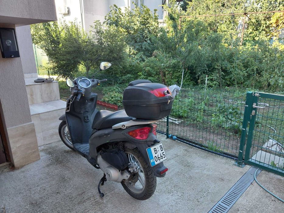 Продавам скутер Malaguti Centro 160
