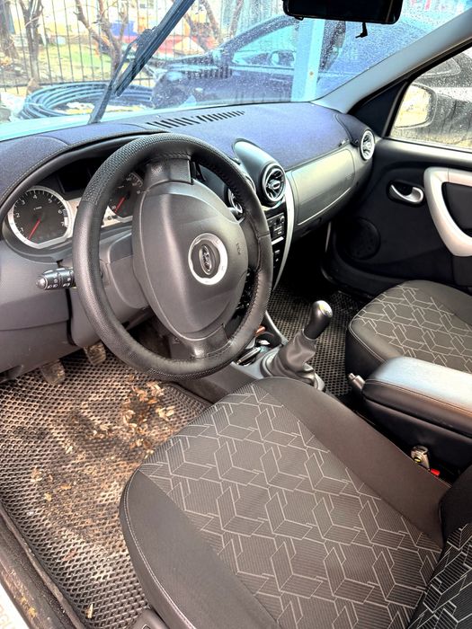 Lada Largus 2020 — 5