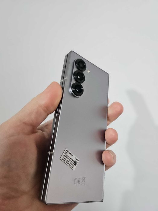 Samsung Galaxy Z fold 6 256 Gb impecabil Garantie.