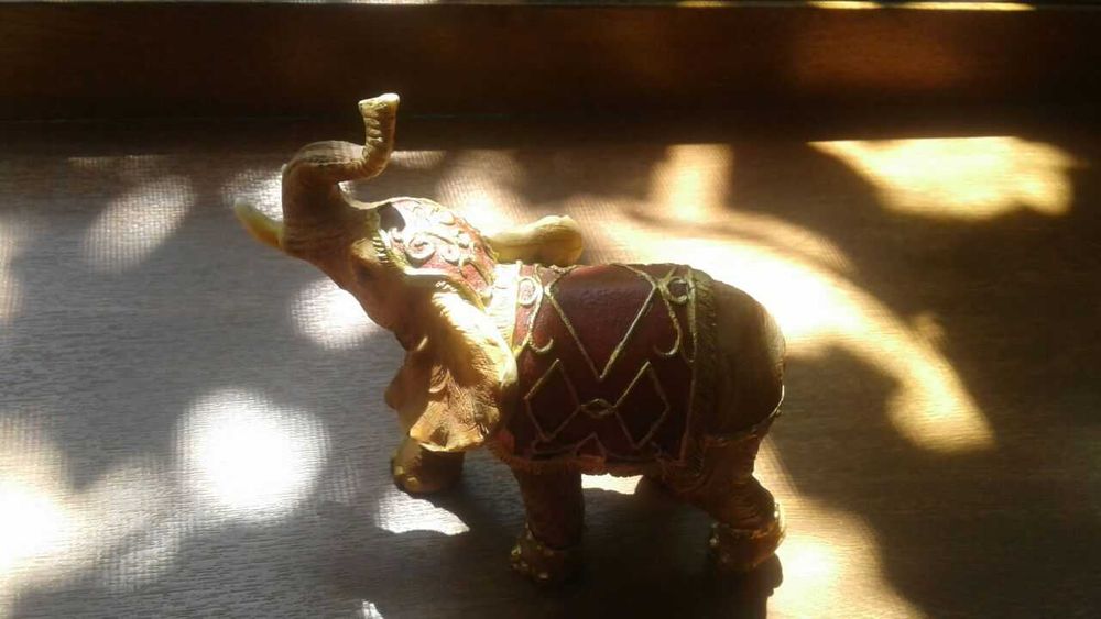 Продается сувенир Слоник