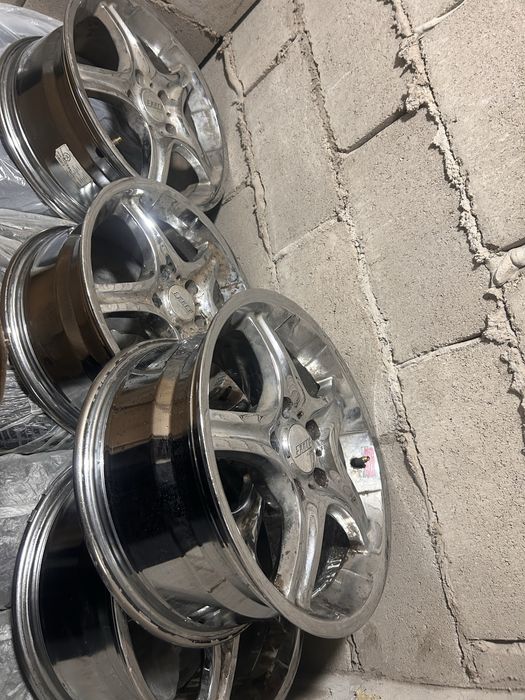 Титановый диск R16 на седан