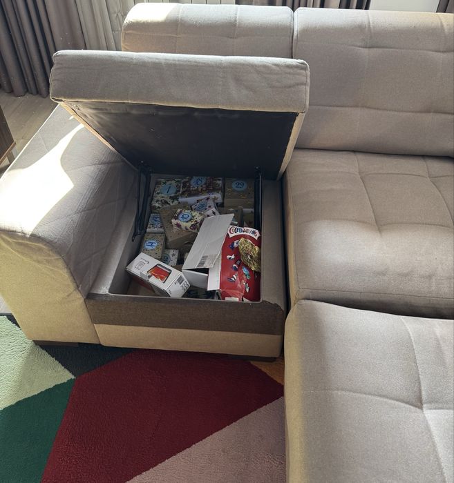 Диван угловой с отделениями для хранения