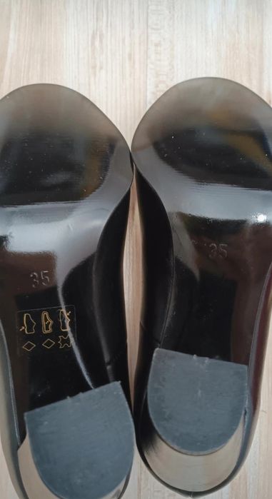 Pantofi piele Ficosan, Nr 35 și 36. Noi