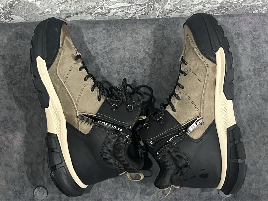 Продам мужские кроссовки.