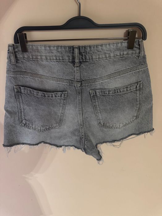 Къси дънкови панталони BERSHKA, размер 40