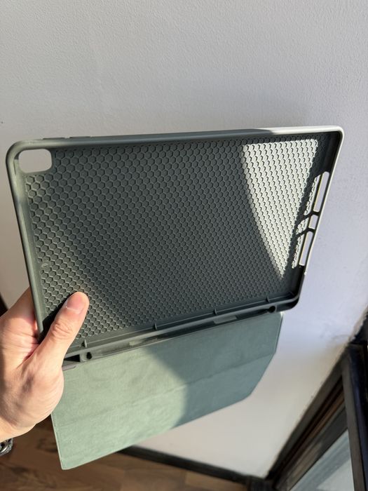 Чехол для iPad 10.2