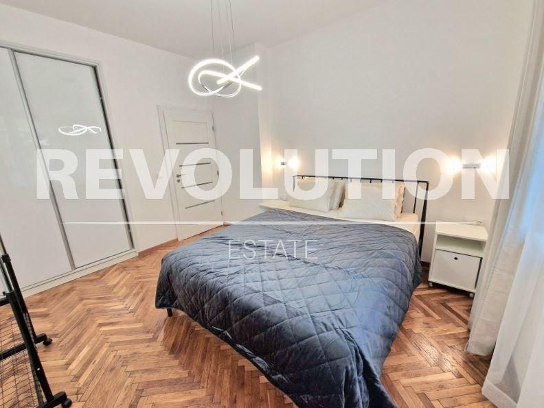 Дава се под наем Четиристаен апартамент в Варна, Център - 100 кв.м за 900 € - Снимка #3