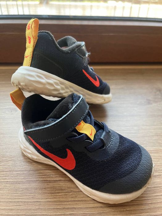 Детски обувки - различна номерация и модели