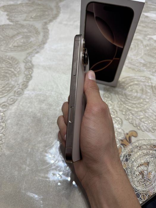 Iphone 16 pro max dogi bor