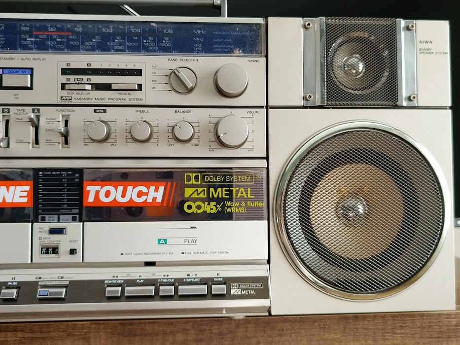 Aiwa ca-w10 радио касетофон