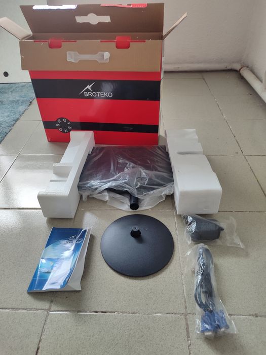 Манитор новое в упаковке