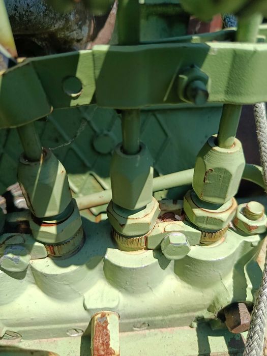 Двигатель д-442, от комбайна Енисей