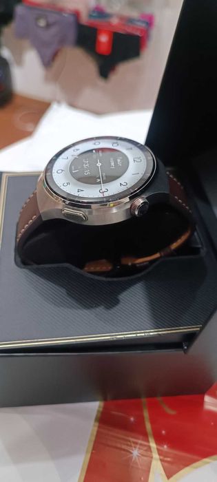 Смарт часовник HUAWEI Watch 4 Pro