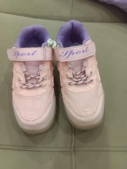 Продам роликовые кроссовки