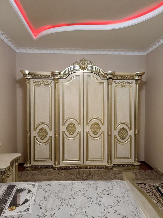 Yotoqxona mebel sotiladi