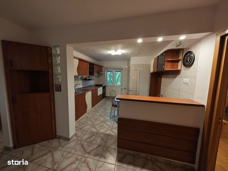 Apartament 3 camere, Militari Uverturii (spate la Teatrul Masca)