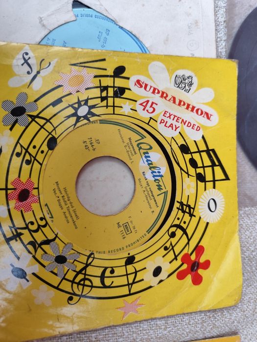Discuri vinil diferite stíluri de muzica,povesti