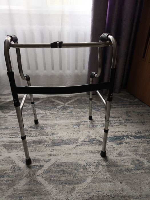 Продаю ходунок для реабилитации