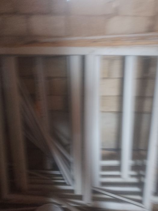 Терезе окно хорошем сост