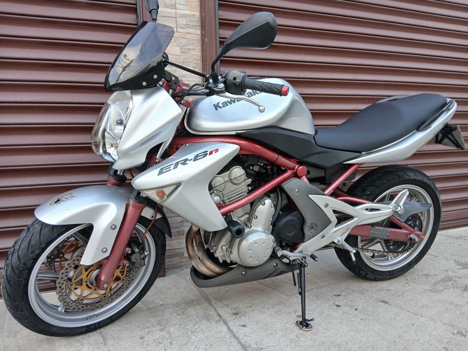 мотоциклет Kawasaki ER6n