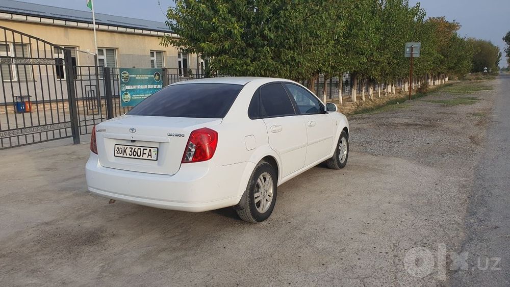 Lacetti sotiladi