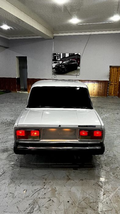 Vaz 2107 Srochniy sotiladi pul zaril