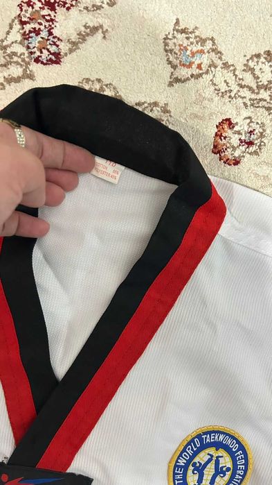Продается новый "добок" (кимоно для тхэквондо)