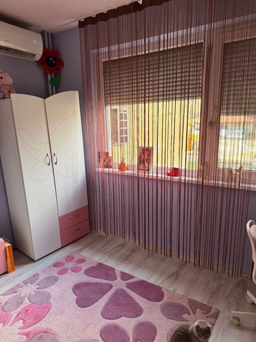 Продавам четиристаен апартамент!