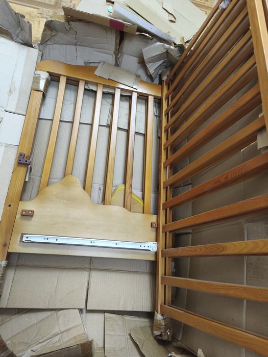 Детская деревянная кровать